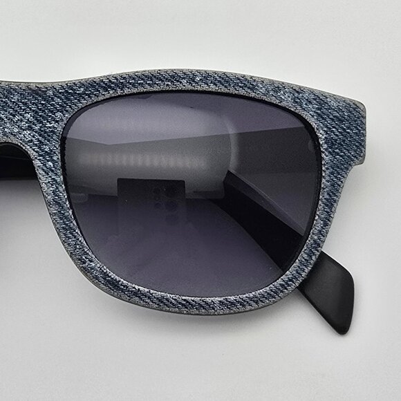 Diesel DL0111 05W #DENIMEYE Black Frame Blue Gradient Lens Sunglasses w/ Case main image 8